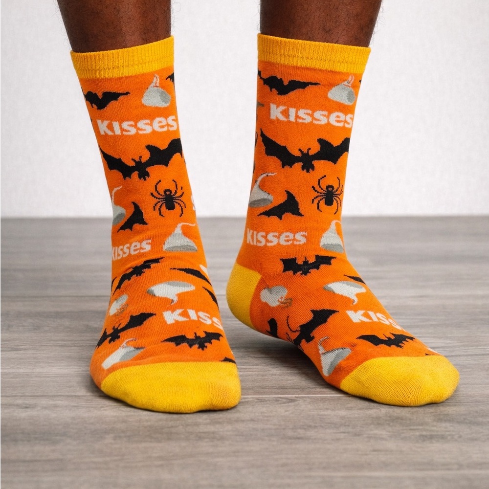 2/$20 NWT Hershey Kisses Trick or Treat Crew Socks